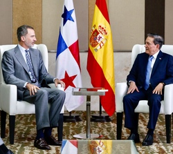 Don Felipe y Su Excelencia Laurentino Cortizo, Presidente electo de la República de Panamá durante el encuentro
